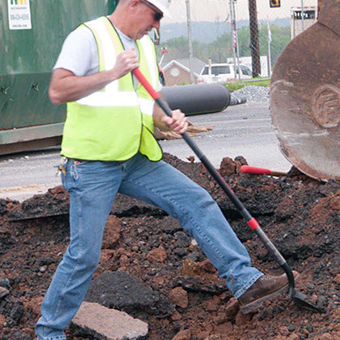 Razor-Back SuperSocket 62.25 In. Steel Round Digging Shovel Fiberglass Handle