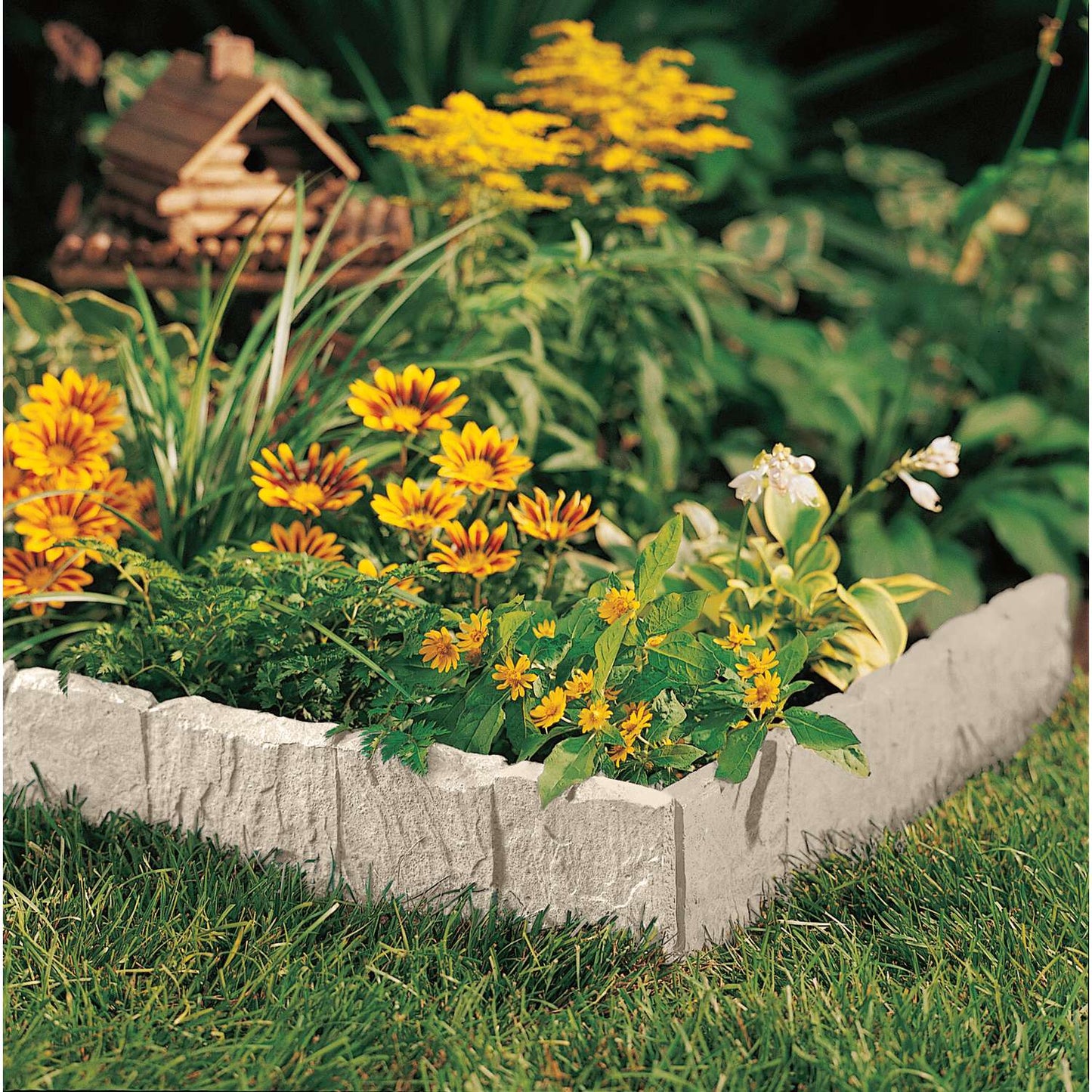 Suncast 9.5 Ft. L X 6.5 In. H Resin Tan Flagstone Edging