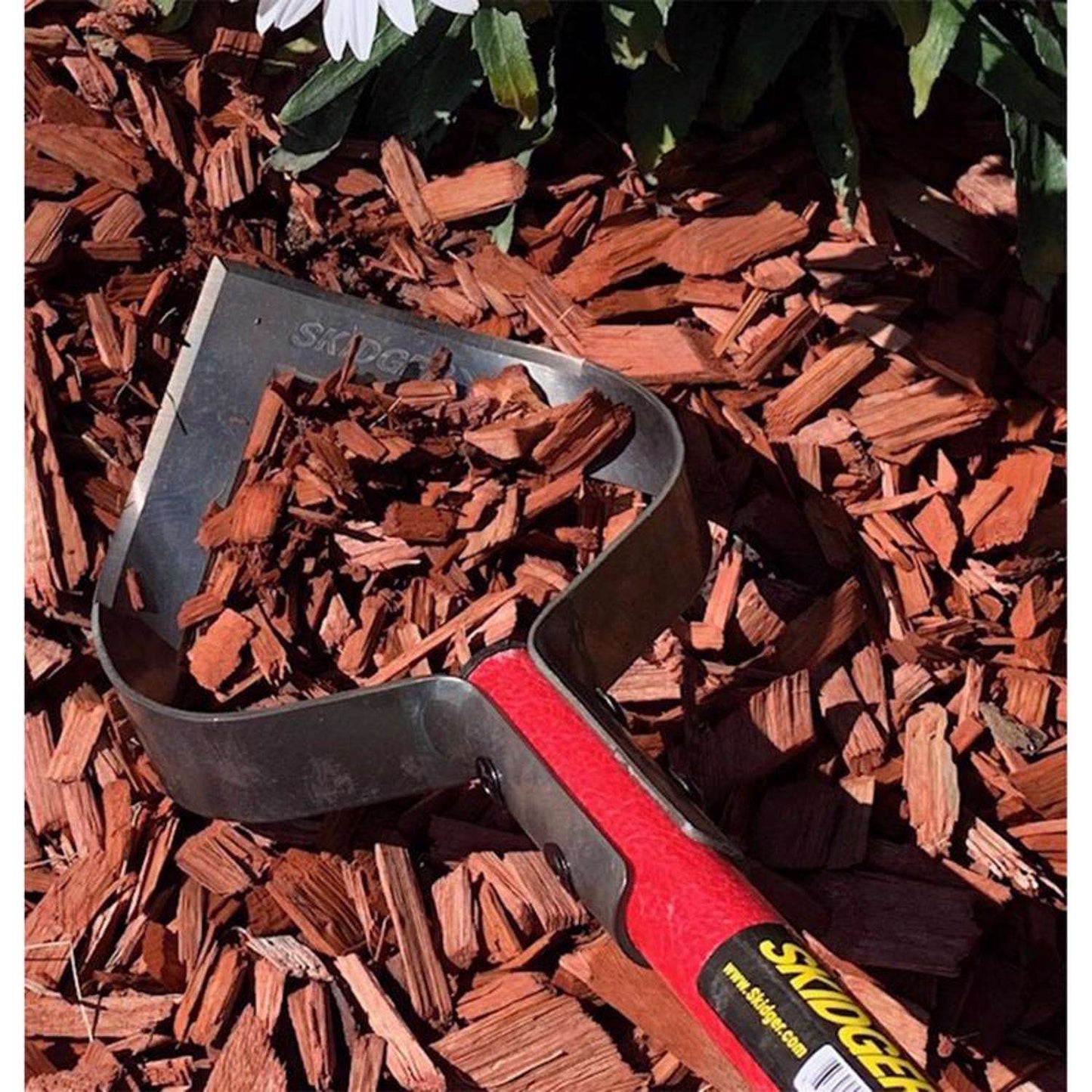 Skidger Titan Steel Scuffle Hoe 58 In. Fiberglass Handle