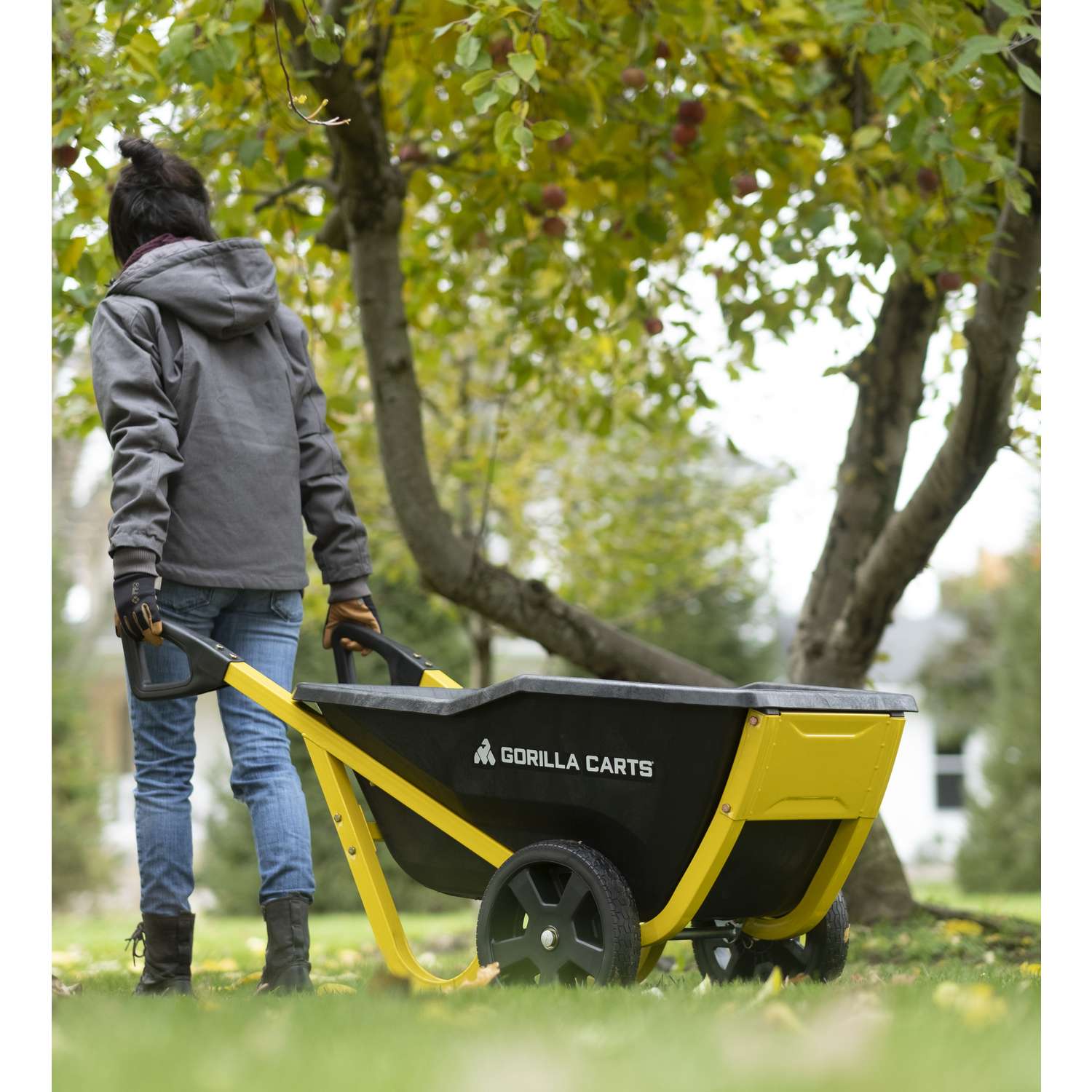  Gorilla Carts Poly Yard Cart 600 Lb. Cap.