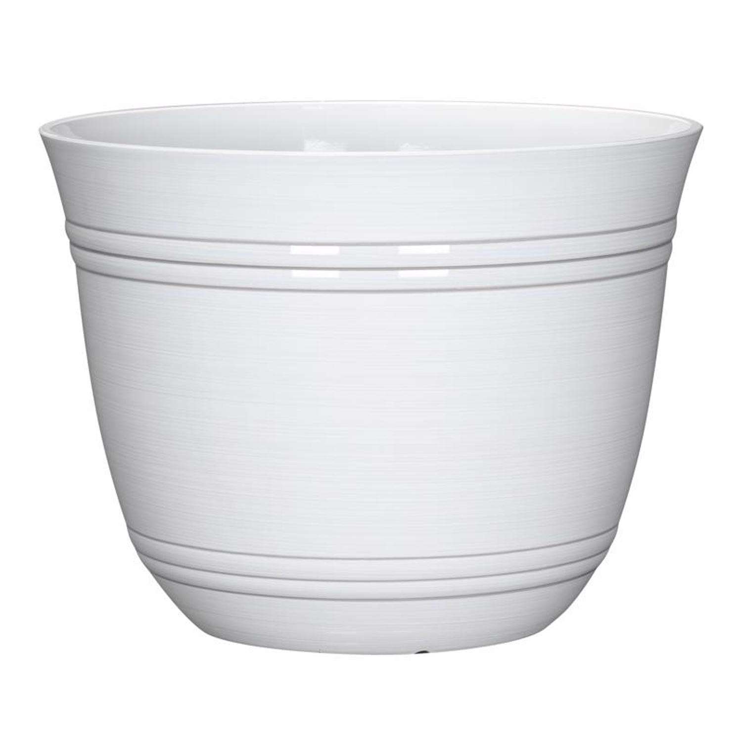  L&G Solutions 11 In. H X 14.5 In. D Polyresin Galileo Planter White