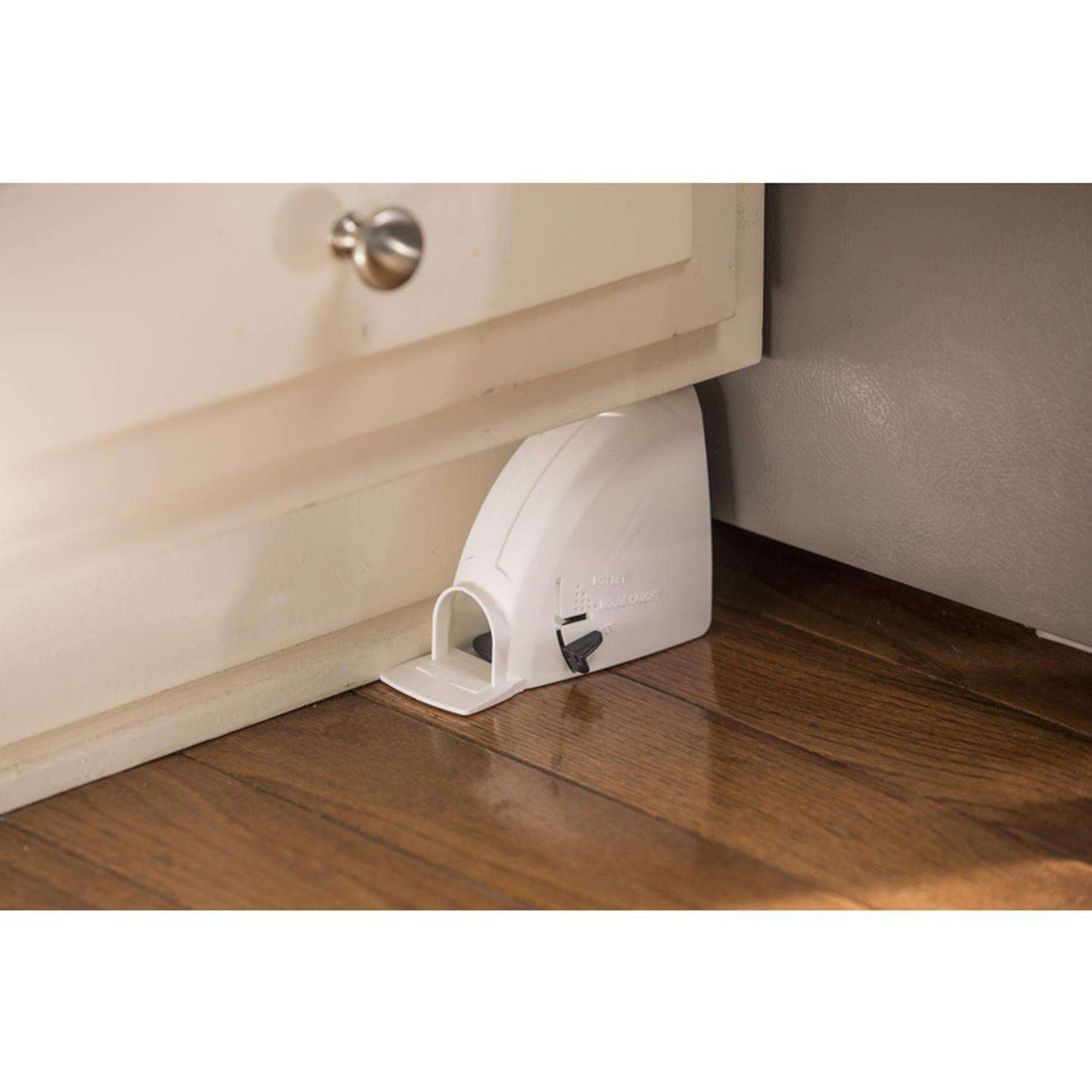  Tomcat Kill & Contain Small Covered Animal Trap For Mice 2 Pk