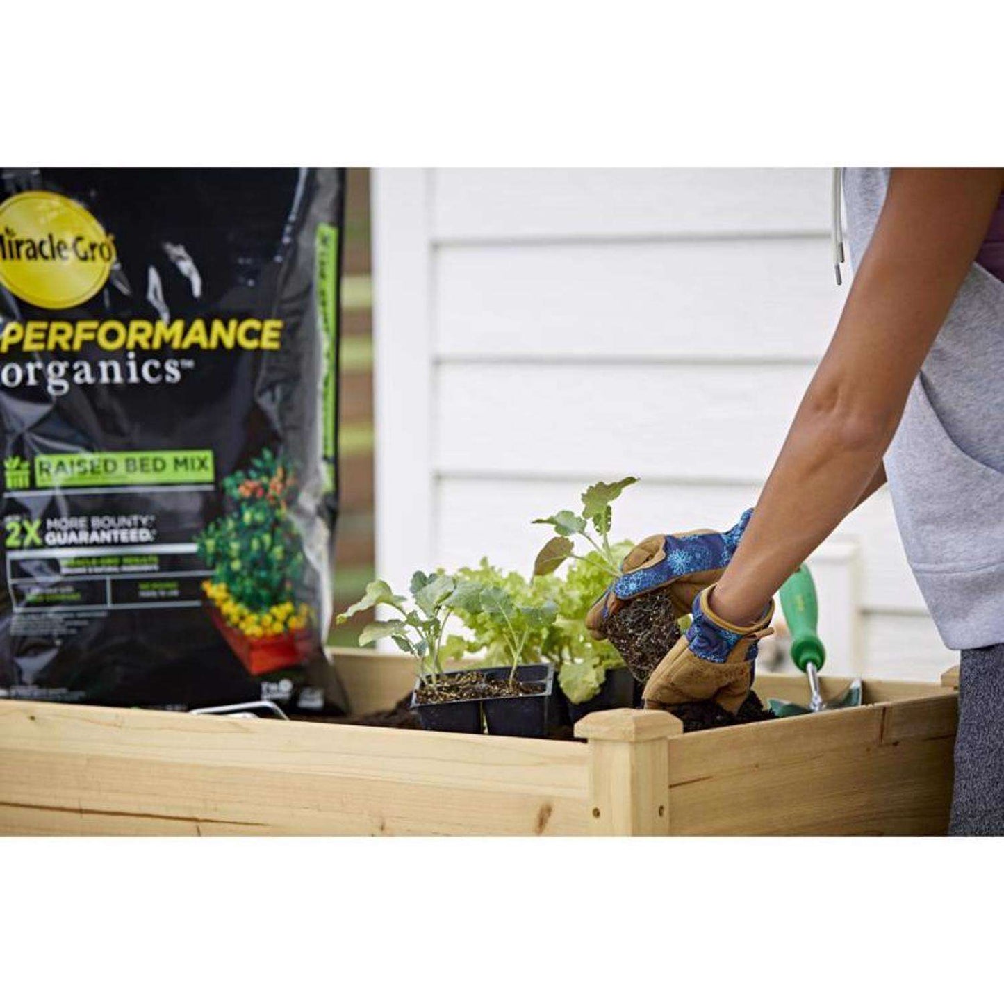  Miracle-Gro Performance Organics Organic All Purpose Raised Bed Soil 1.3 Cu Ft