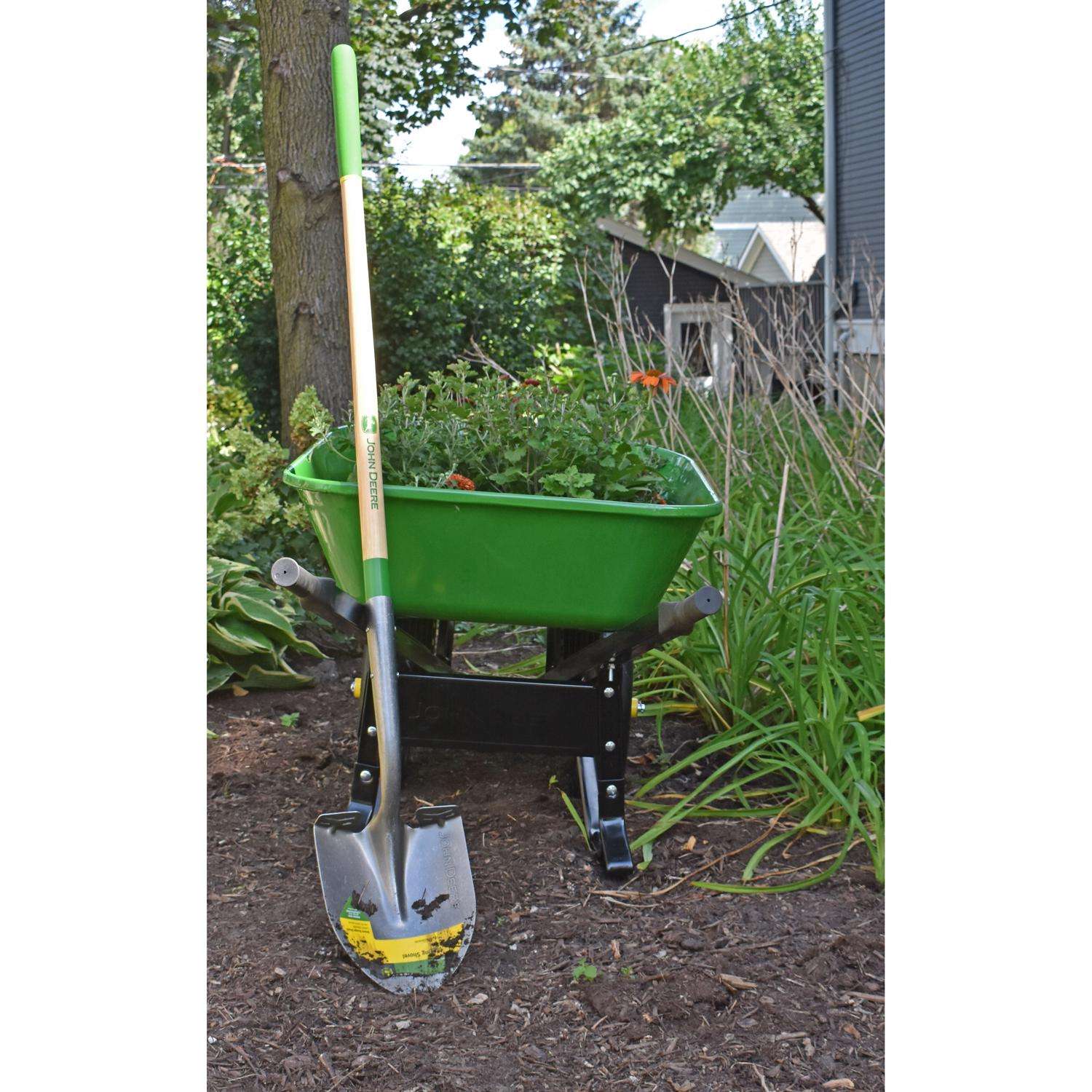  John Deere 61 In. Steel Digging Shovel Wood Handle