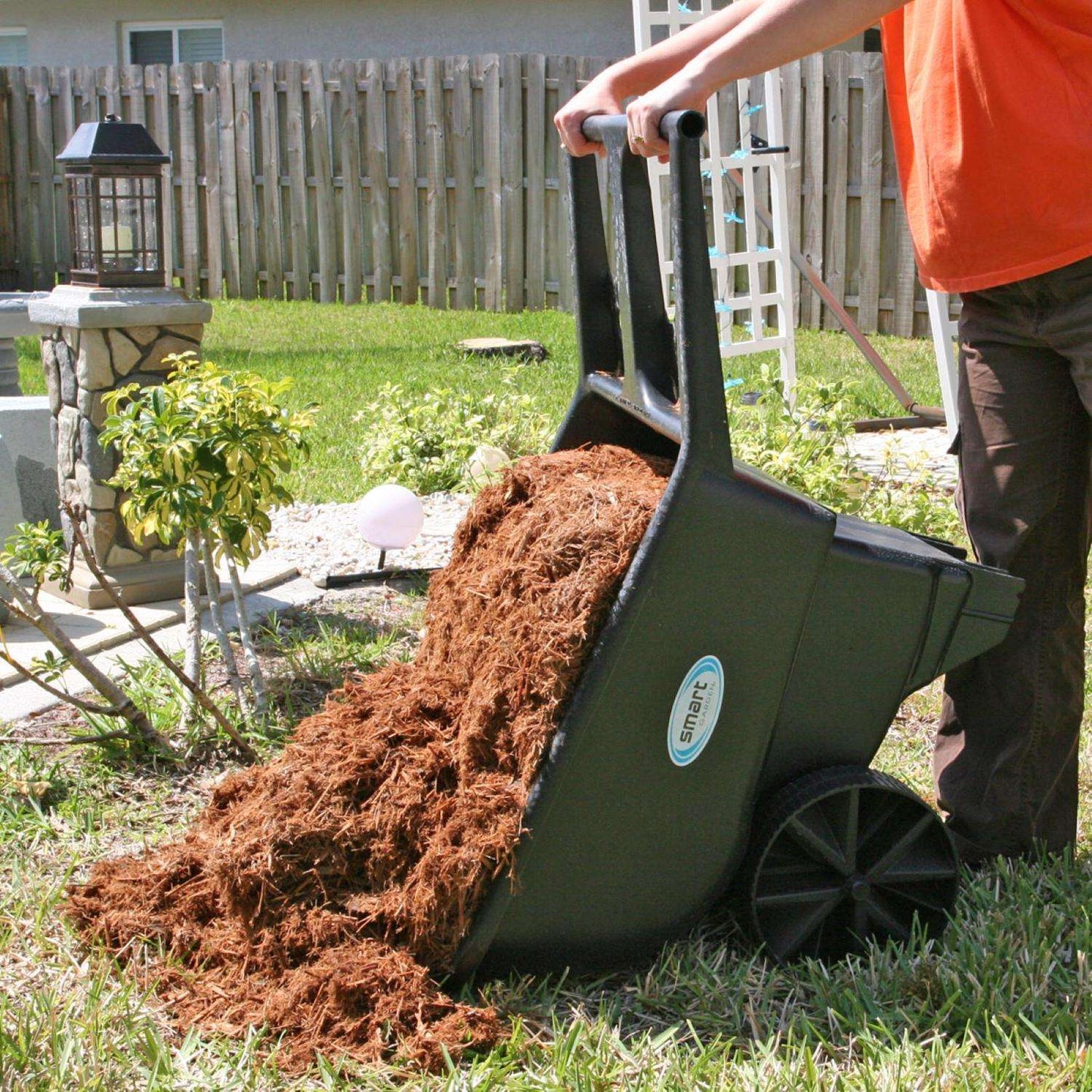  Smart Cart Poly Garden Cart 4.5 Cu Ft