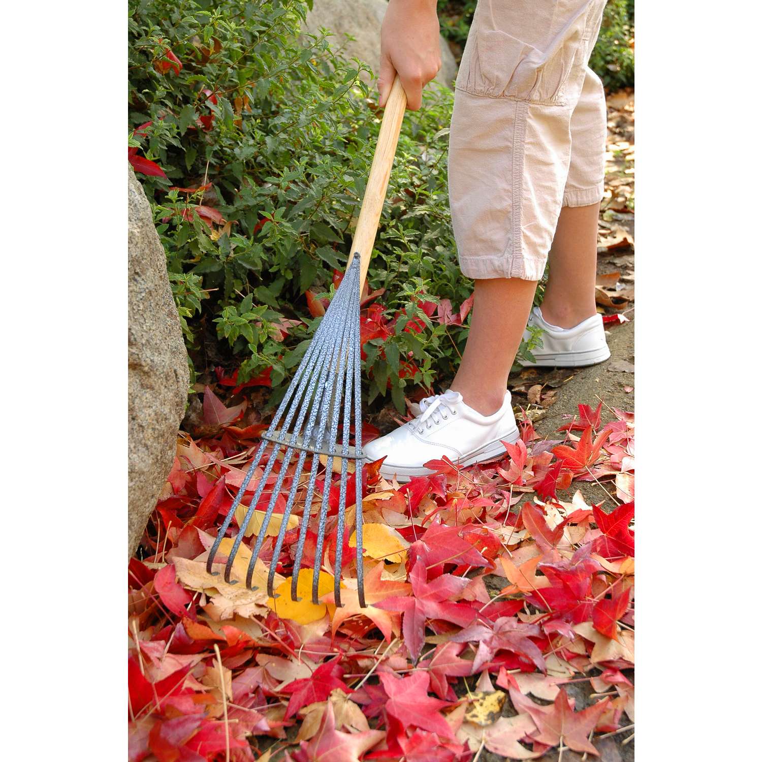  Yard Butler 62 In. 8 Tine Steel Rake Wood Handle
