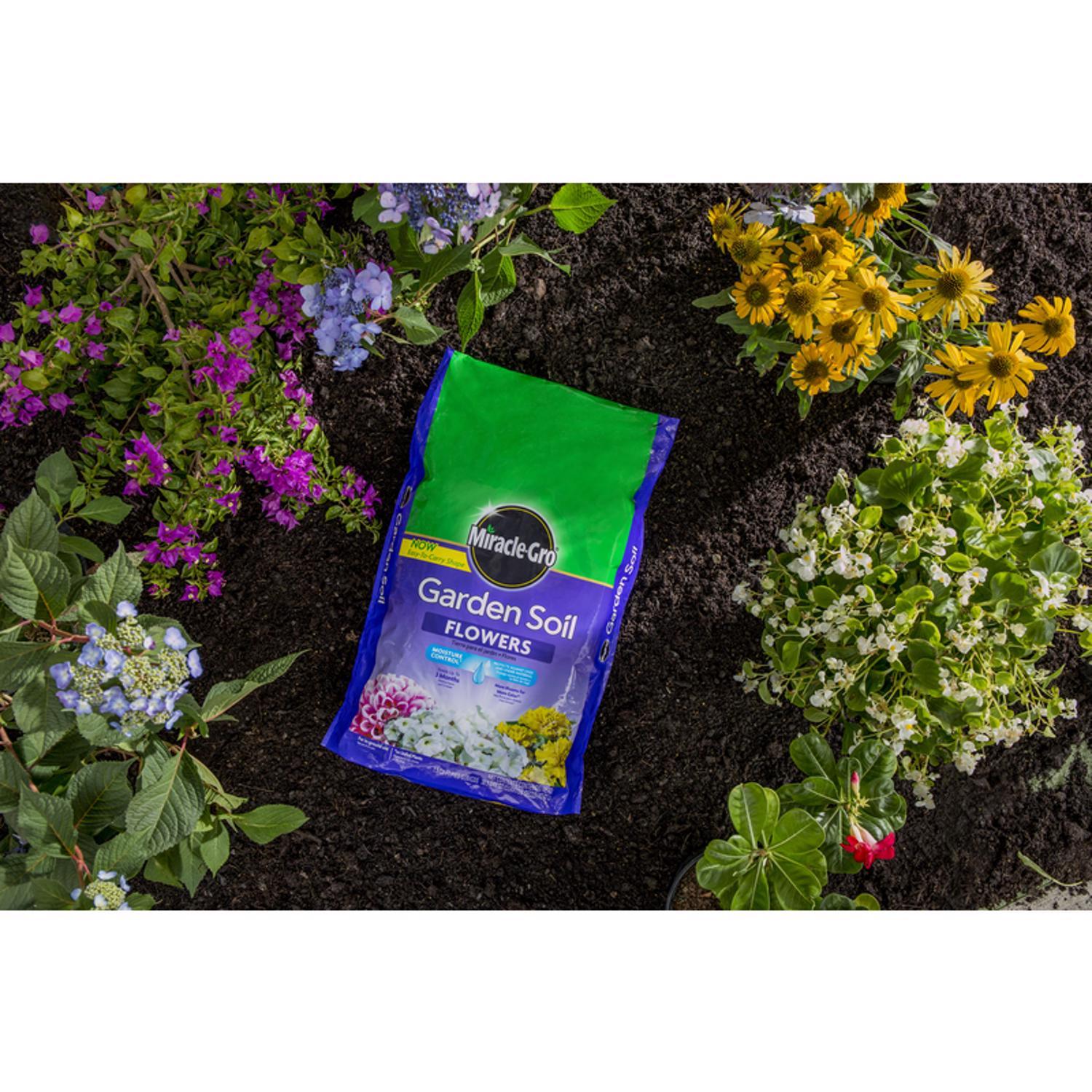  Miracle-Gro Flower Garden Soil 1.5 Cu Ft