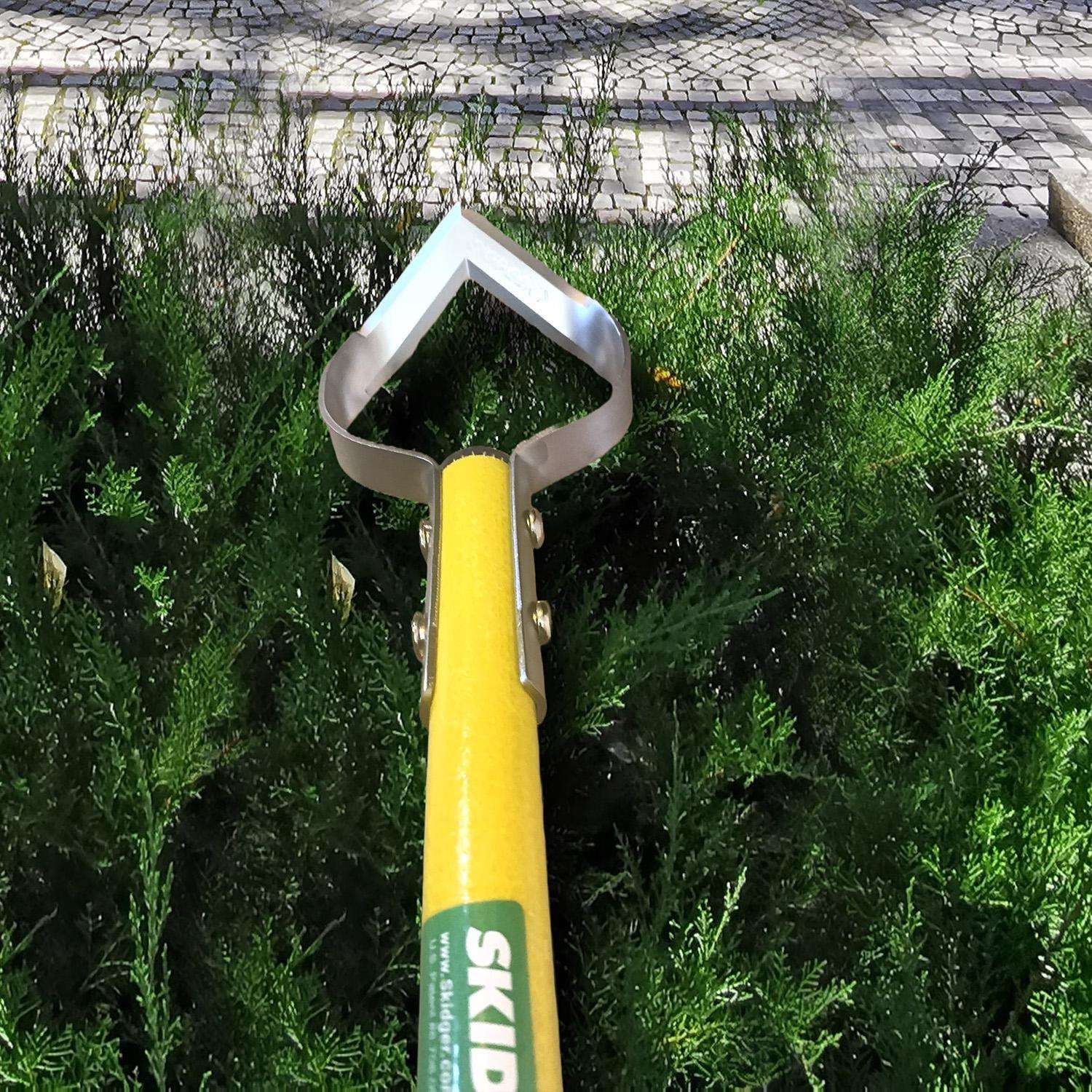  Skidger 60 In. Stainless Steel Weeder Fiberglass Handle