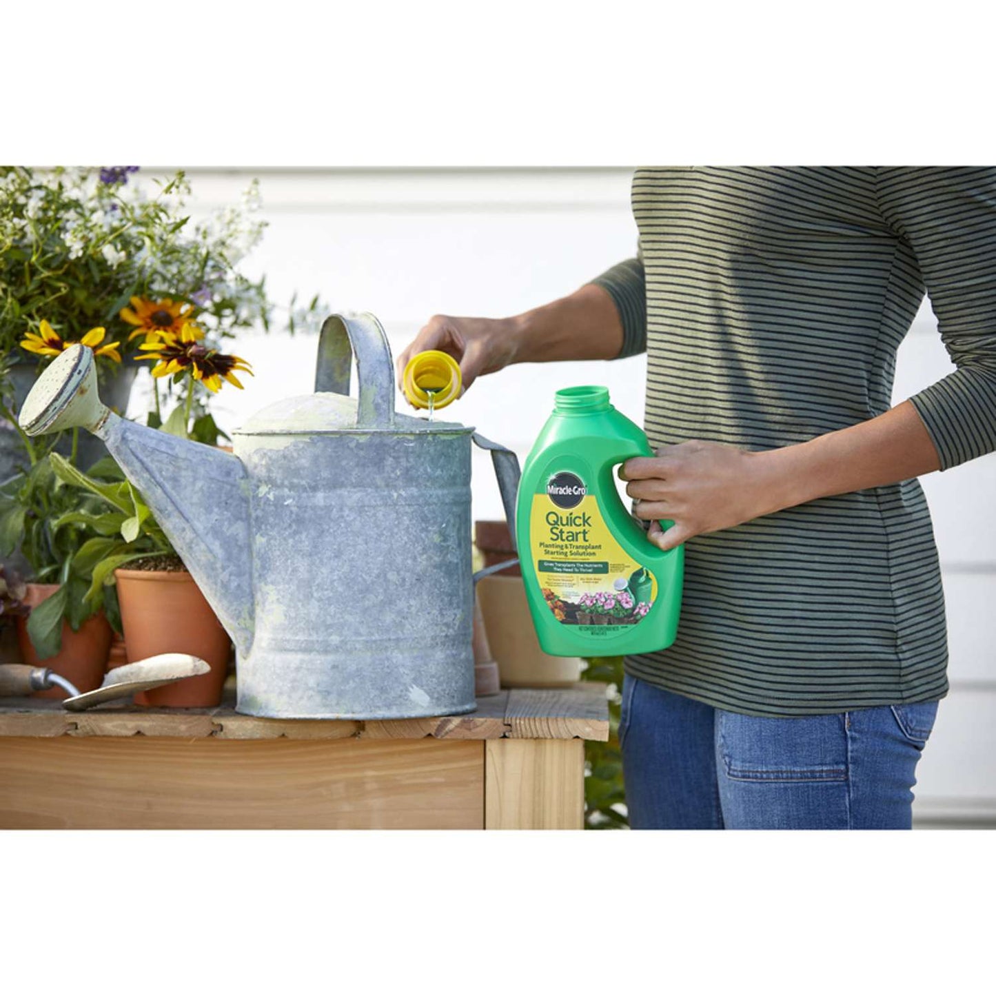  Miracle-Gro Quick Start Liquid Root Feeder 48 Oz