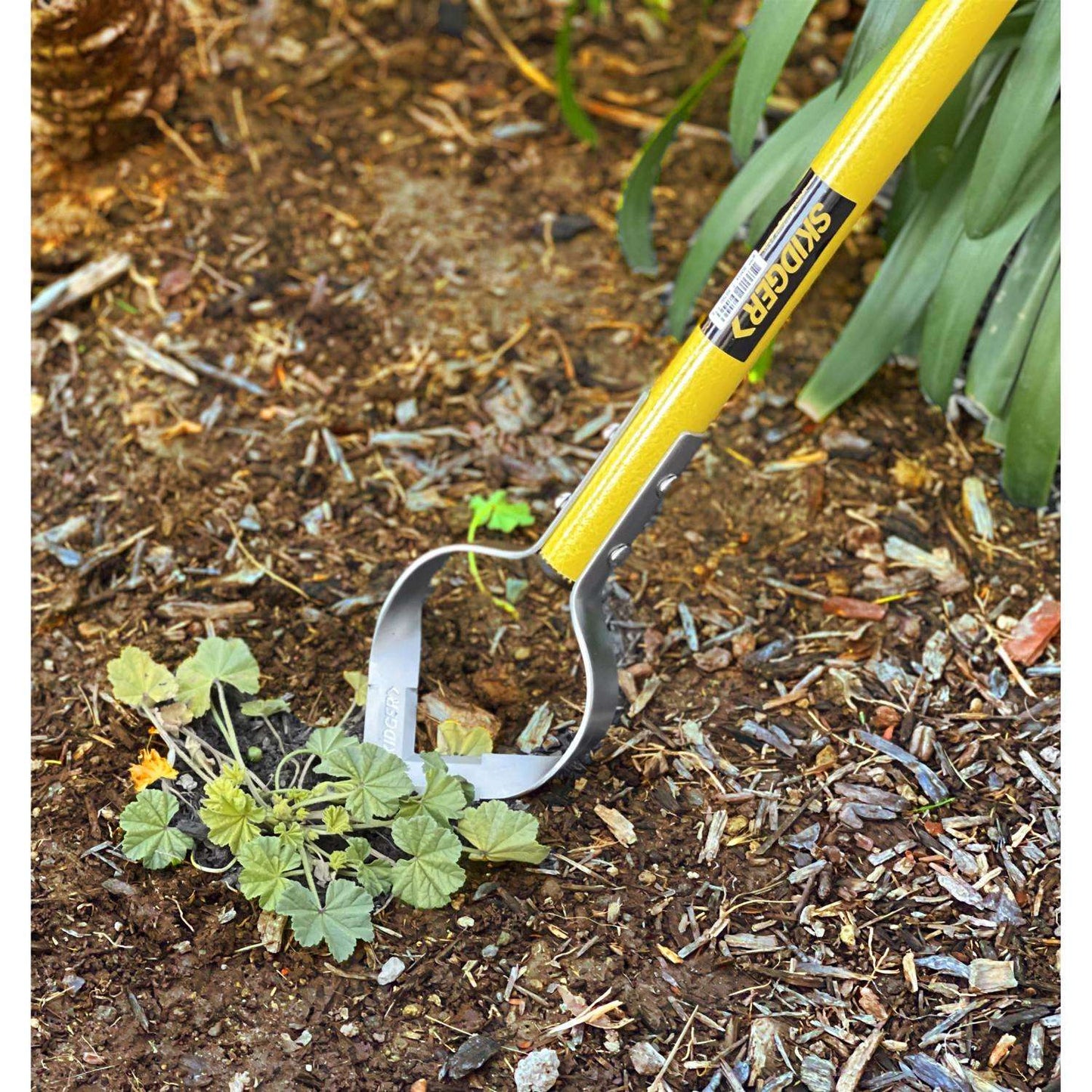  Skidger 60 In. Stainless Steel Weeder Fiberglass Handle