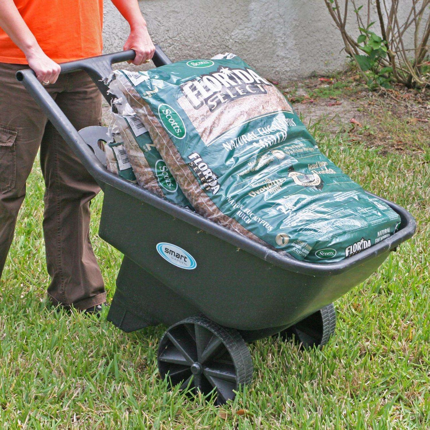 Smart Cart Poly Garden Cart 4.5 Cu Ft