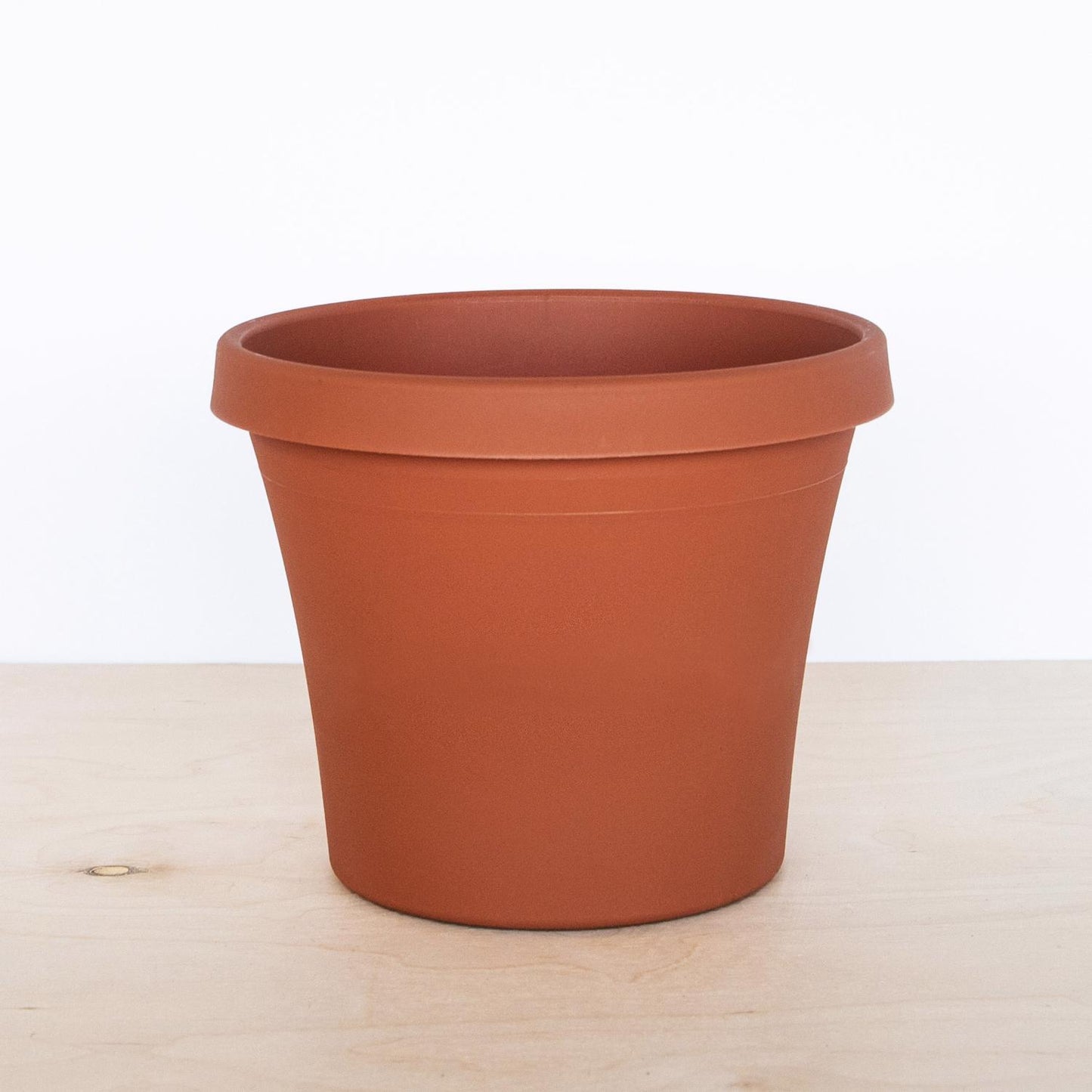  Bloem Terra 17 In. H X 20.5 In. W Resin Traditional Planter Terra Cotta