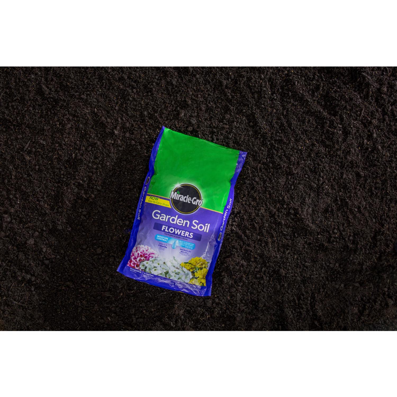  Miracle-Gro Flower Garden Soil 1.5 Cu Ft