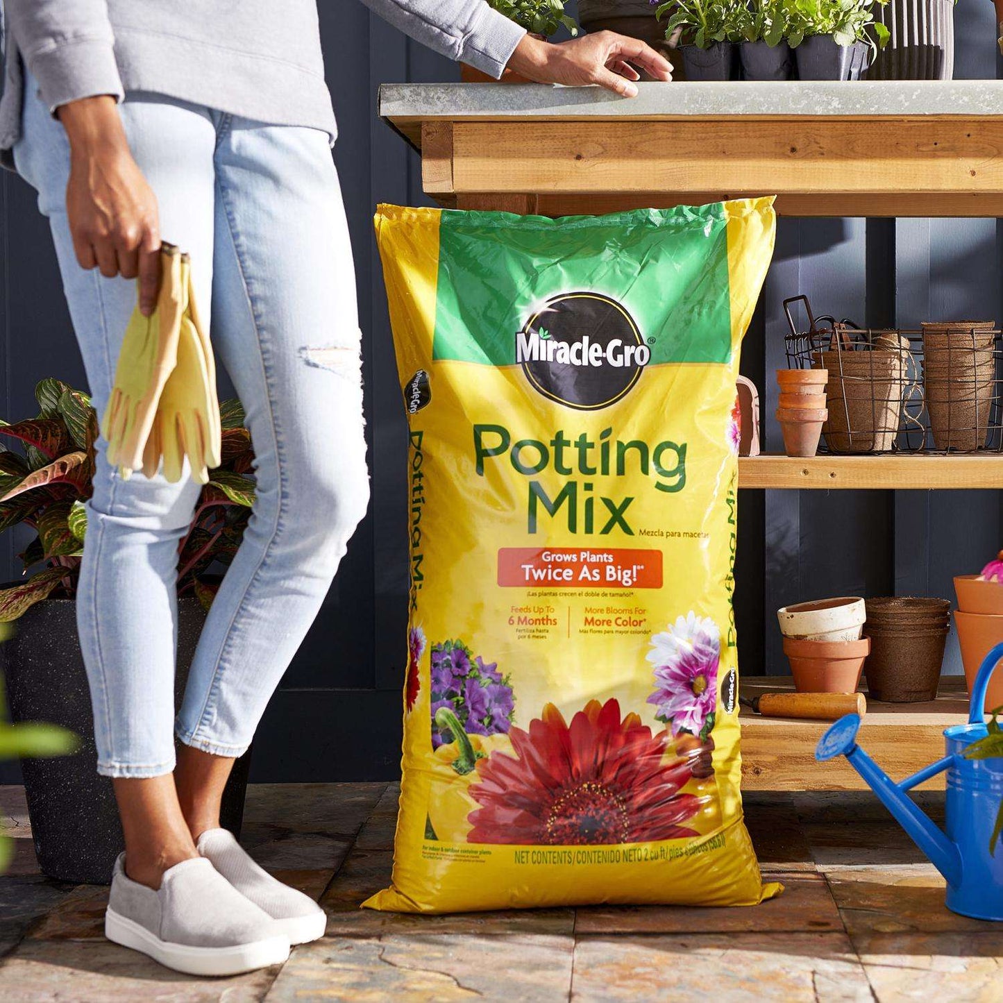  Miracle-Gro Flower And Plant Potting Mix 2 Cu Ft