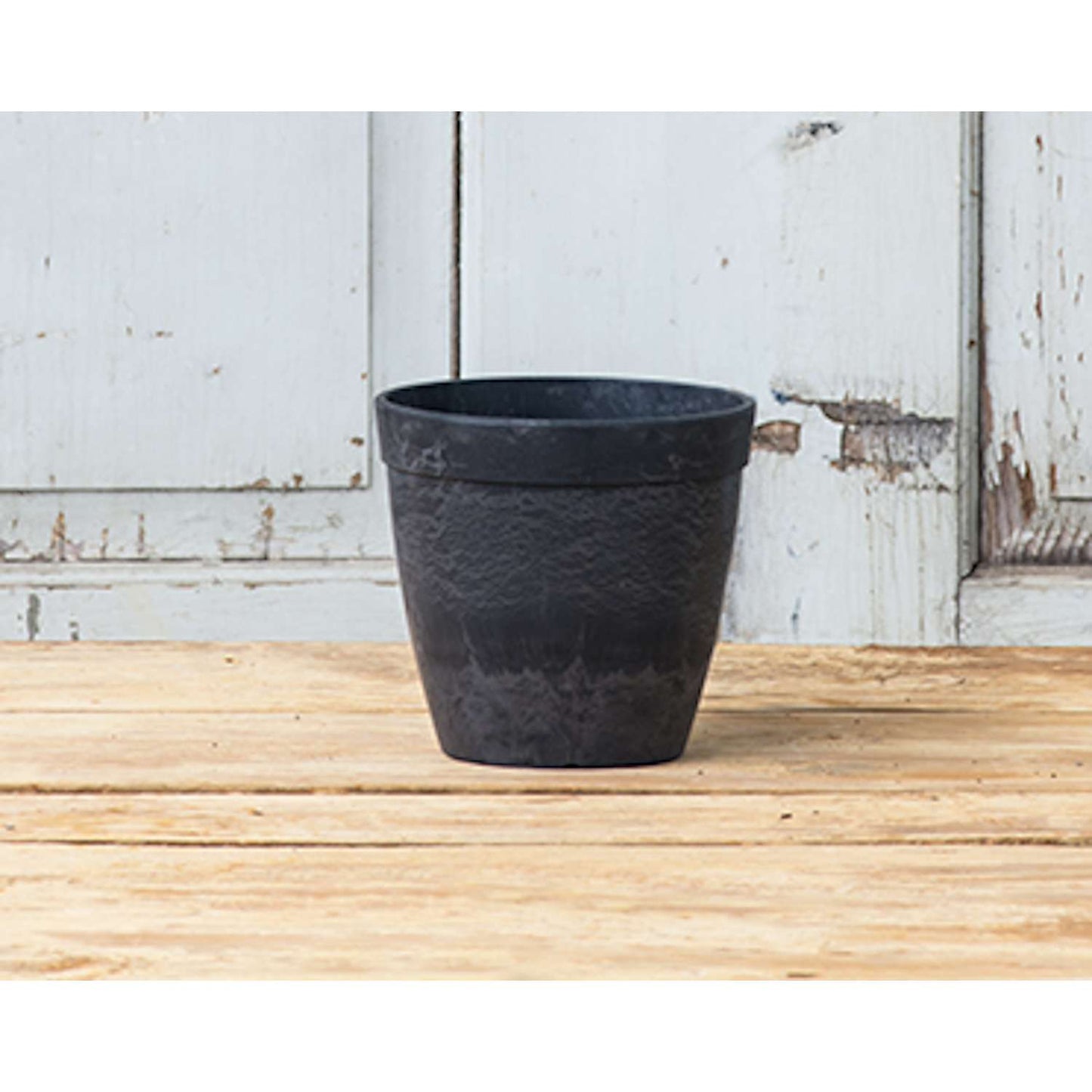  Novelty ArtStone 9.8 In. H X 10.5 In. W X 10.5 In. D X 10.5 In. D Resin Dolce Planter Black