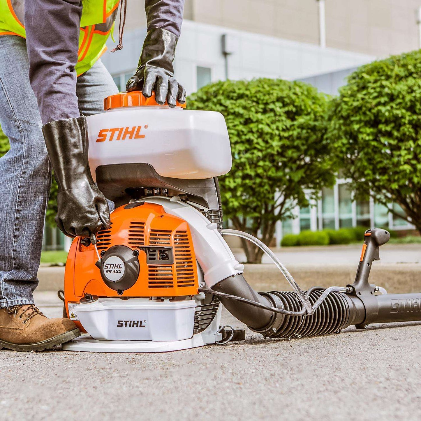  STIHL SR 430 58 Oz Mister/Sprayer Backpack Sprayer