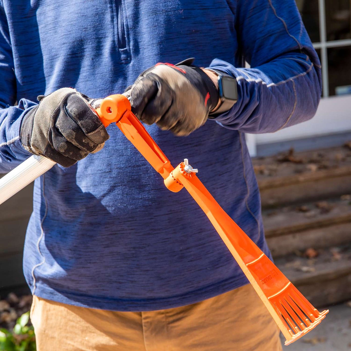  EZ Smart Tools 16.75 In. 6 Tine Poly Rake Poly Handle