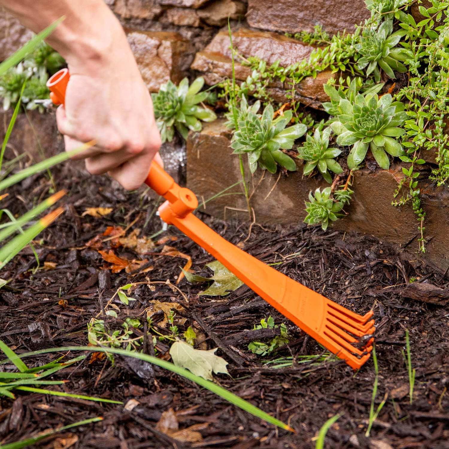  EZ Smart Tools 16.75 In. 6 Tine Poly Rake Poly Handle