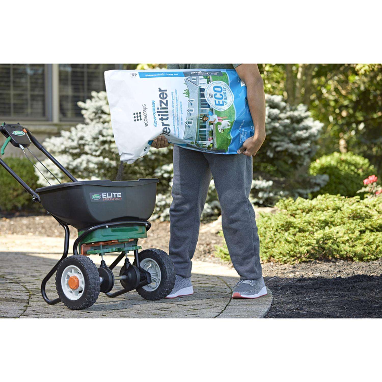  EcoScraps Slow-Release Nitrogen Lawn Fertilizer For All Grasses 2500 Sq Ft