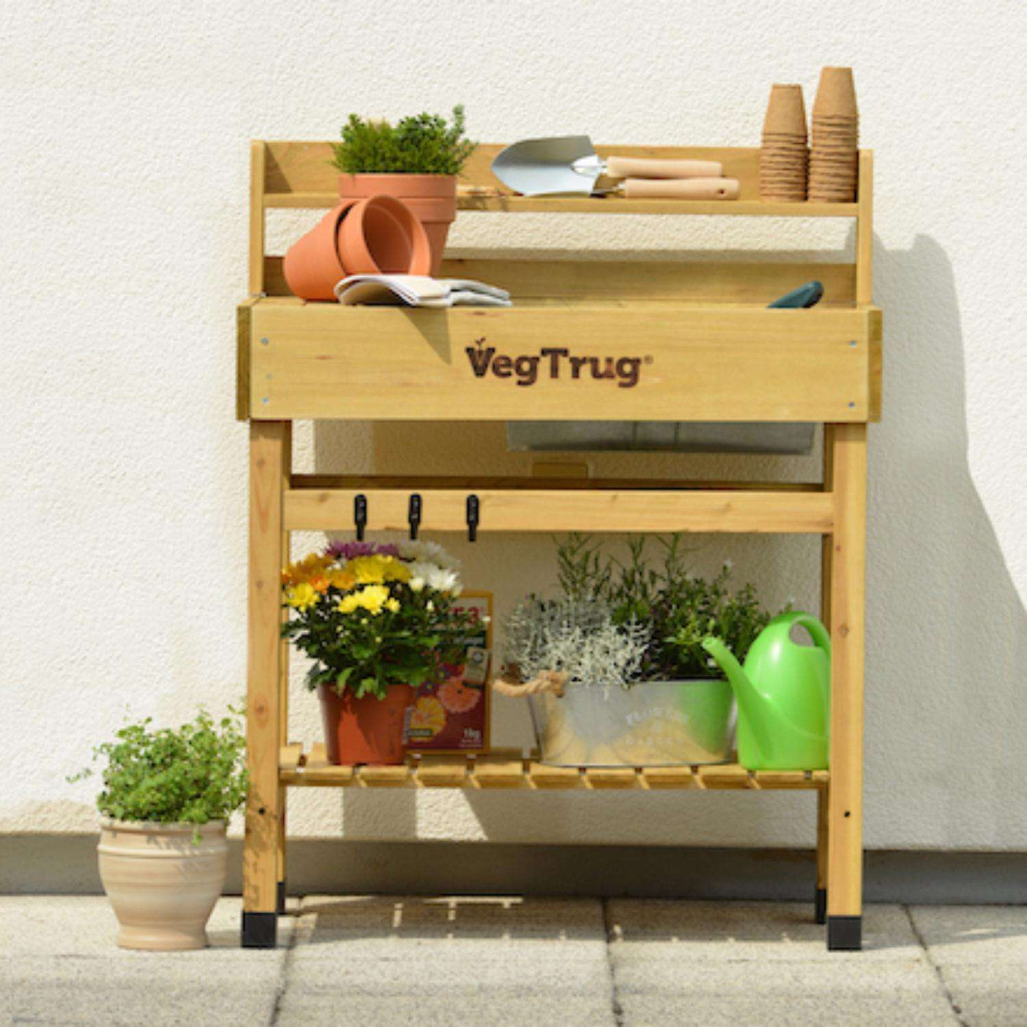  VegTrug Deluxe 39 In. H X 19.29 In. W X 31.4 In. D Cedar Potting Bench Planter Natural