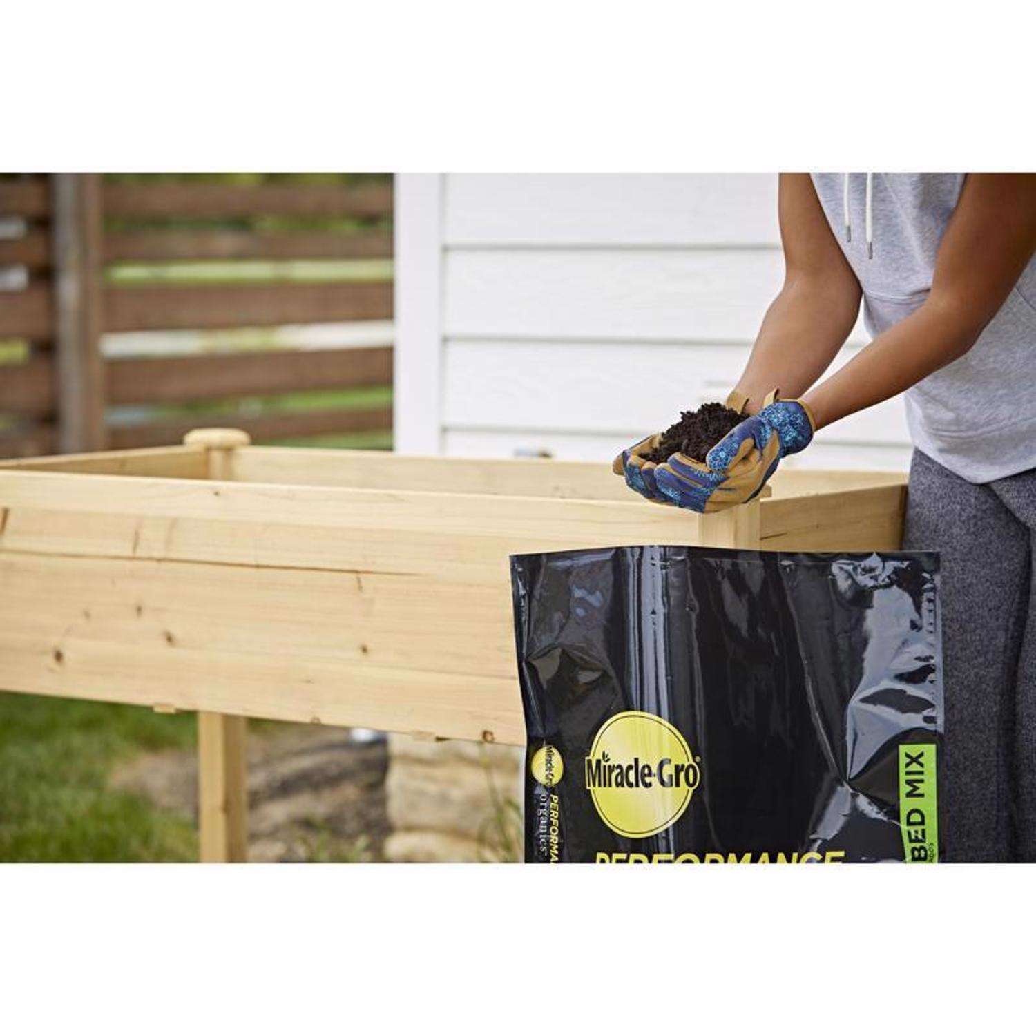  Miracle-Gro Performance Organics Organic All Purpose Raised Bed Soil 1.3 Cu Ft
