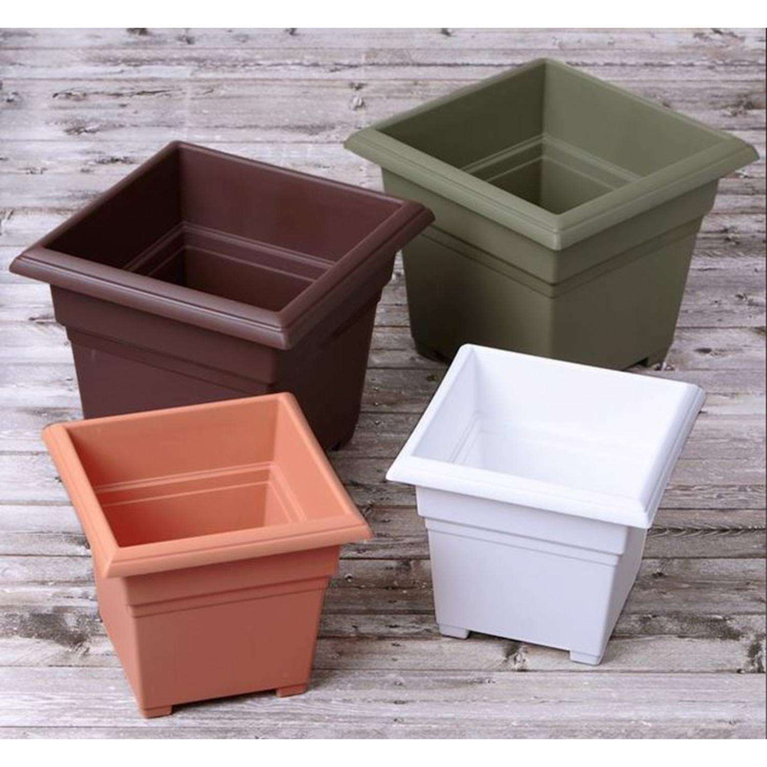  Novelty 13 In. H X 14 In. W X 14 In. D Plastic Countryside Tub Patio Planter White