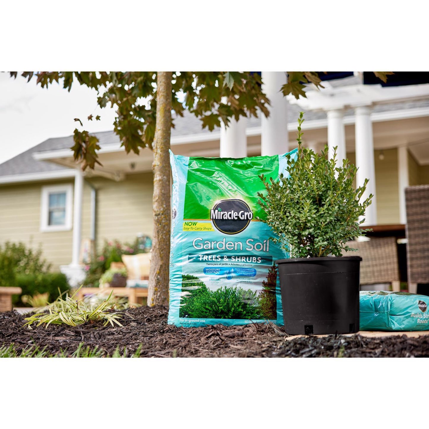  Miracle-Gro Moisture Control Shrub And Tree Garden Soil 1.5 Cu Ft