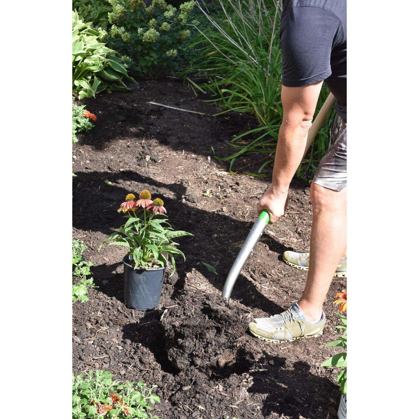  John Deere 61 In. Steel Digging Shovel Wood Handle