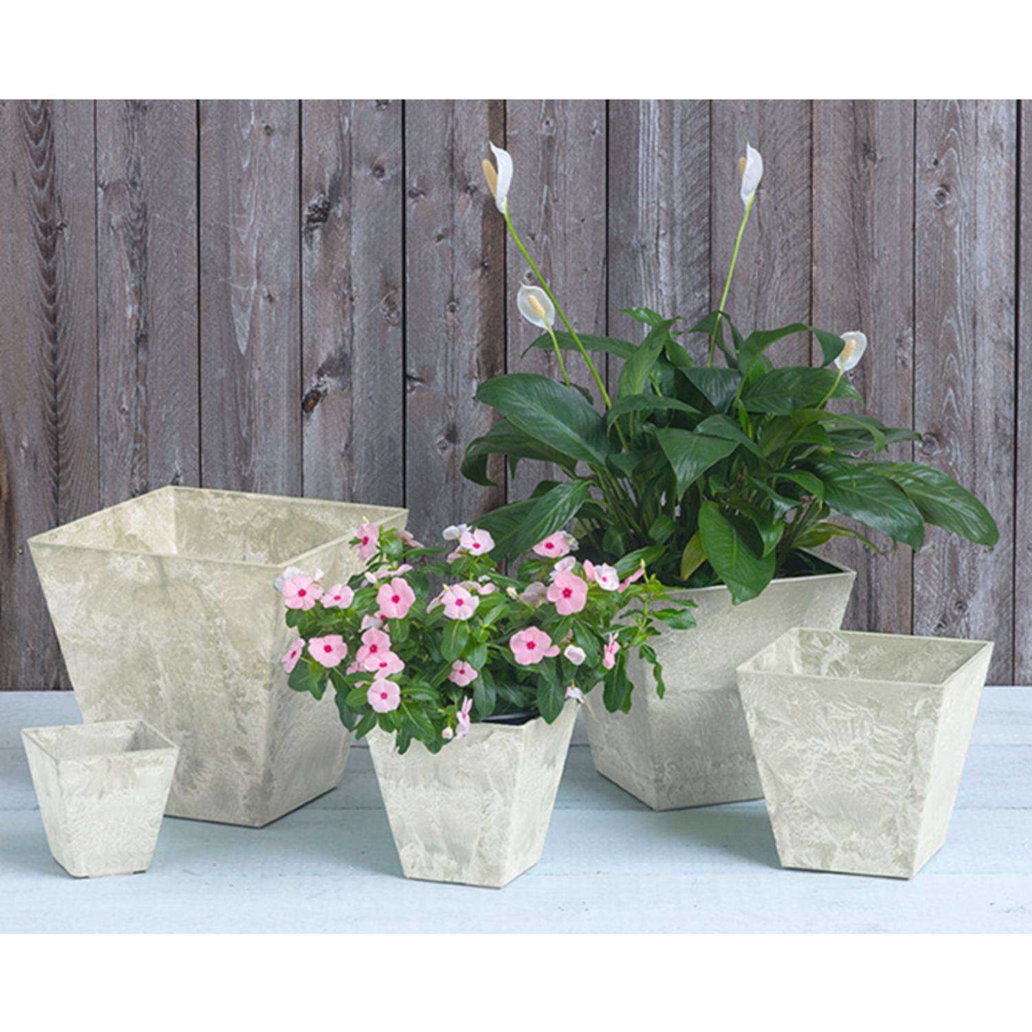  Novelty Artstone 11.5 In. H X 11.8 In. W X 11.8 In. D Resin Ella Planter Mint