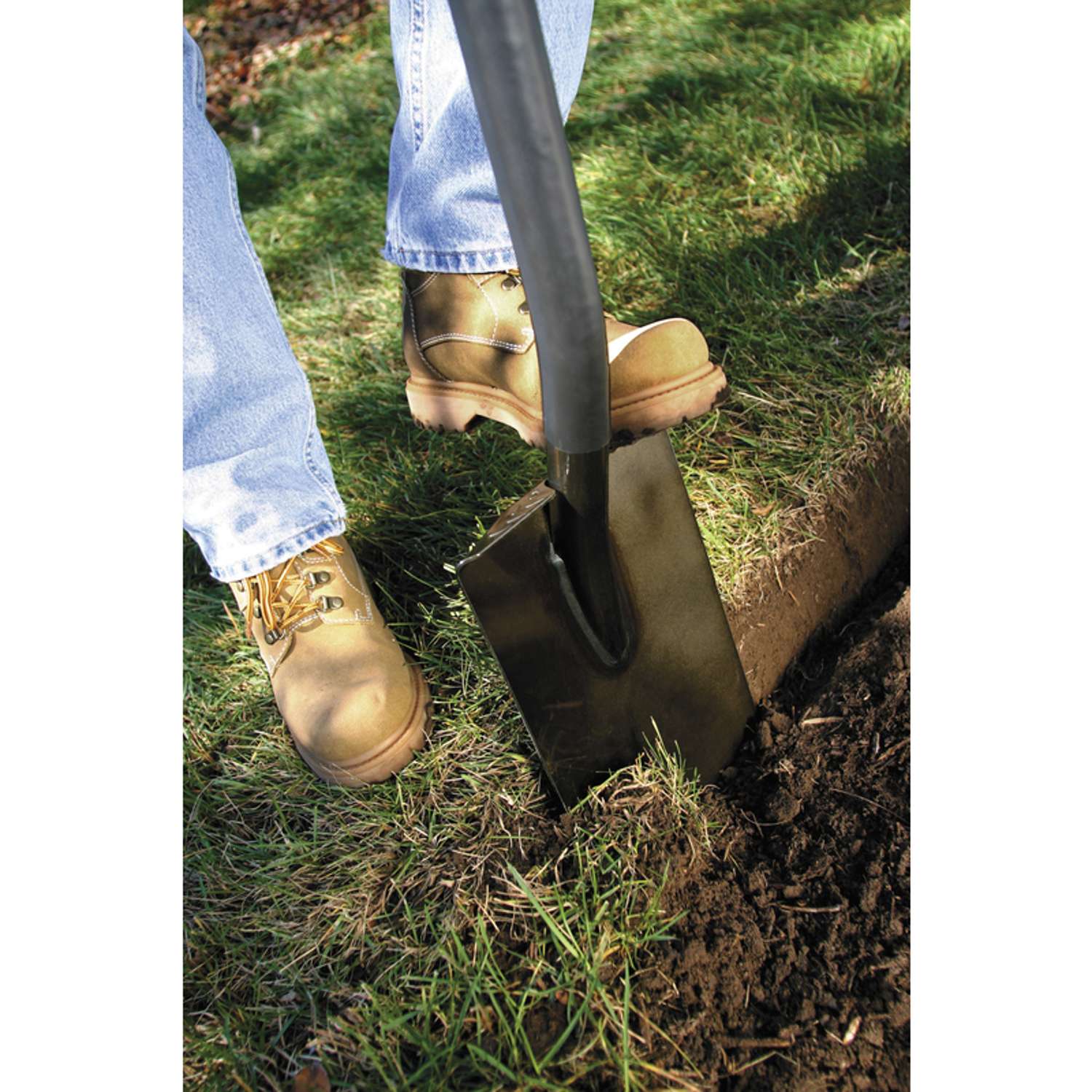  Fiskars 46 In. Steel Square Digging Shovel Poly Handle