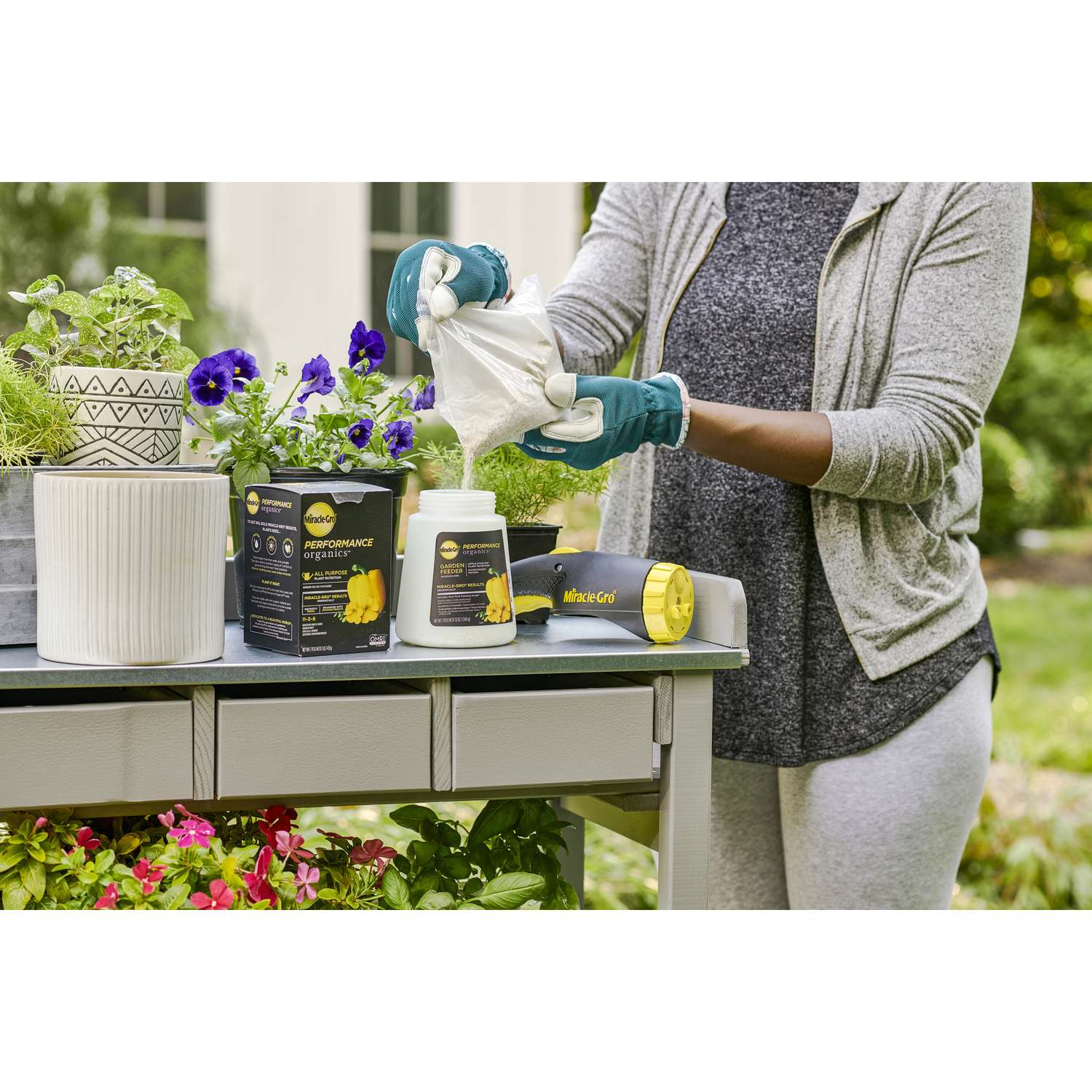  Miracle-Gro Performance Organics Organic Liquid Garden Feeder 12 Oz