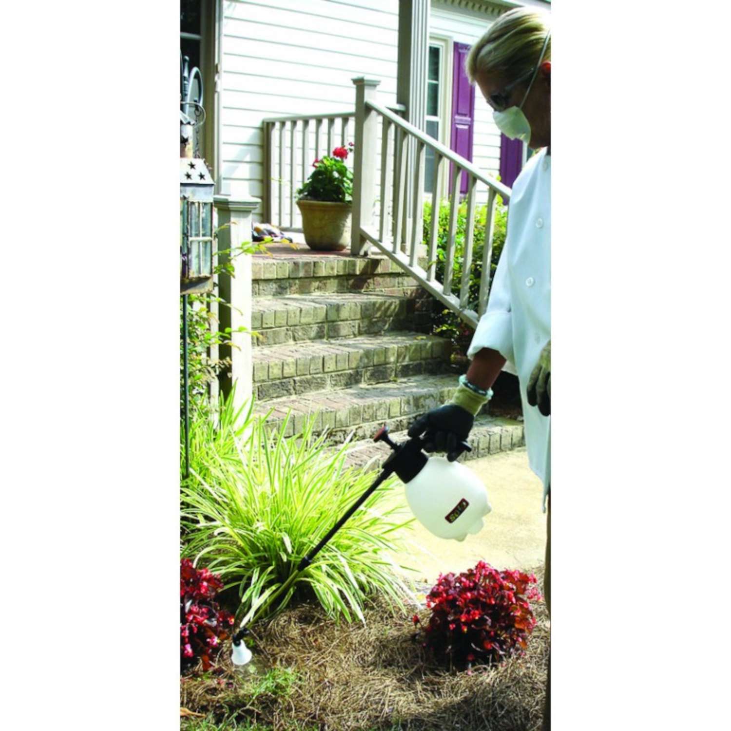 Solo 0.5 Gal Hand Held Pump Sprayer
