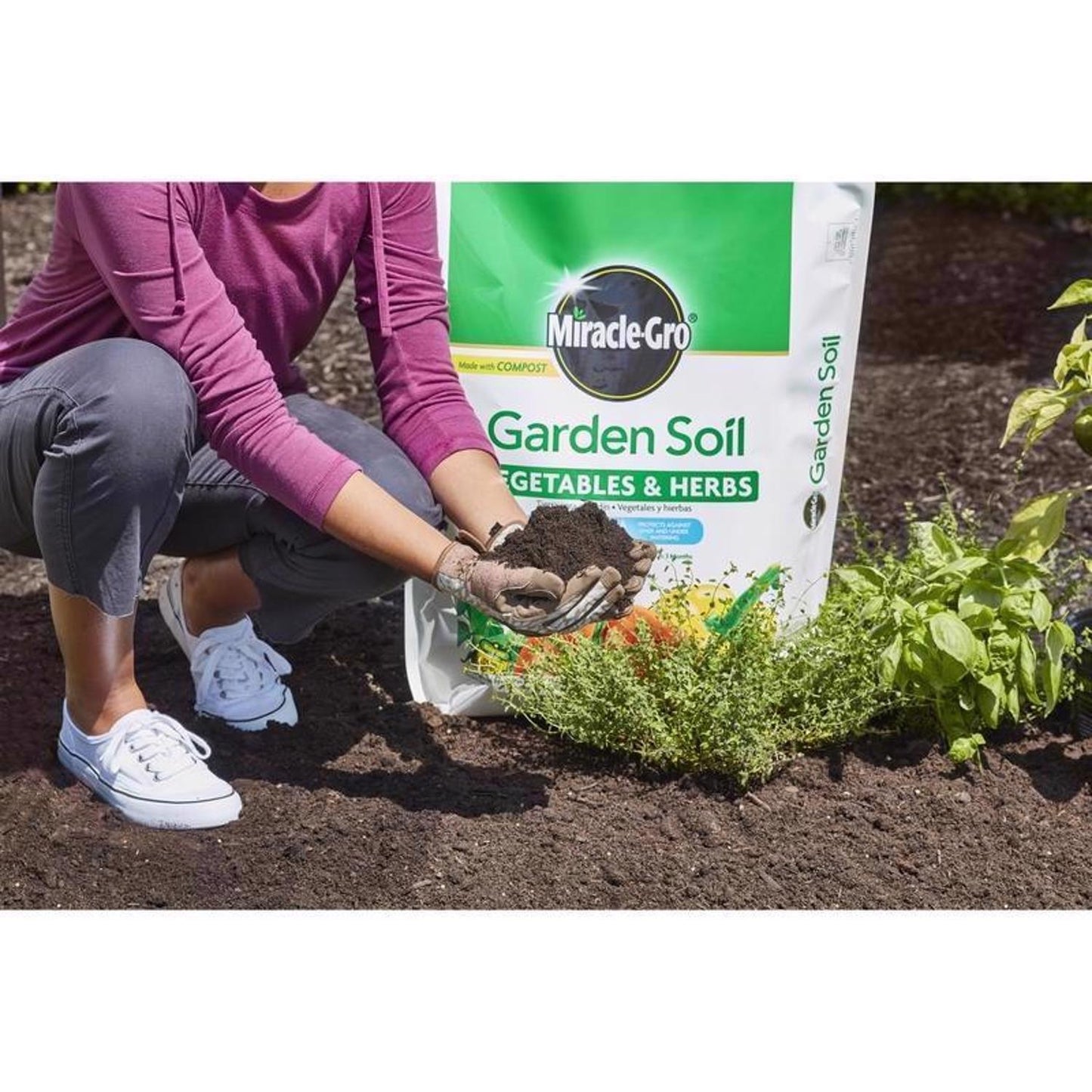  Miracle-Gro Fruit And Vegetable Garden Soil 1.5 Cu Ft