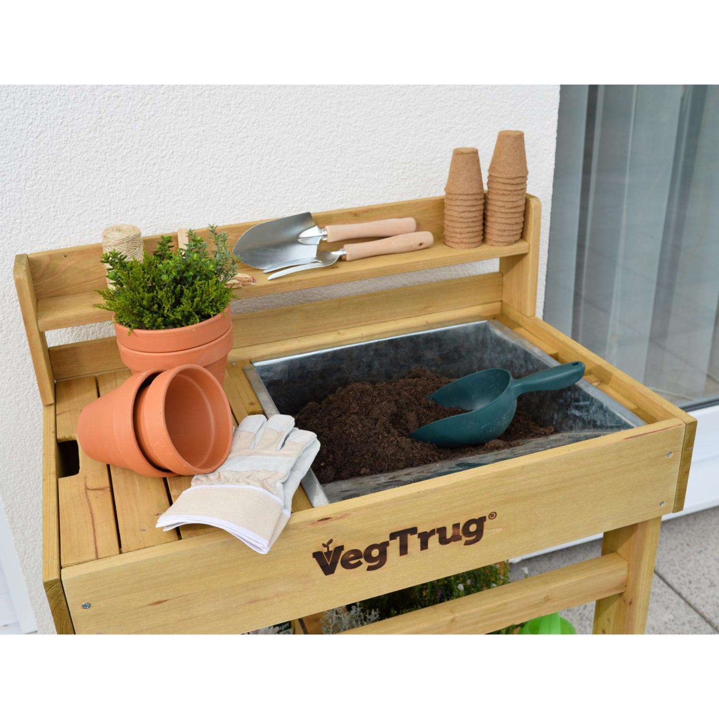  VegTrug Deluxe 39 In. H X 19.29 In. W X 31.4 In. D Cedar Potting Bench Planter Natural